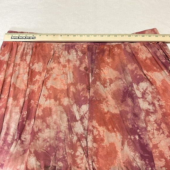 Torrid Swing Tie-dyed look Above The Knee Skirt Womens Size 4 (26 4X) Pink - Picture 7 of 9